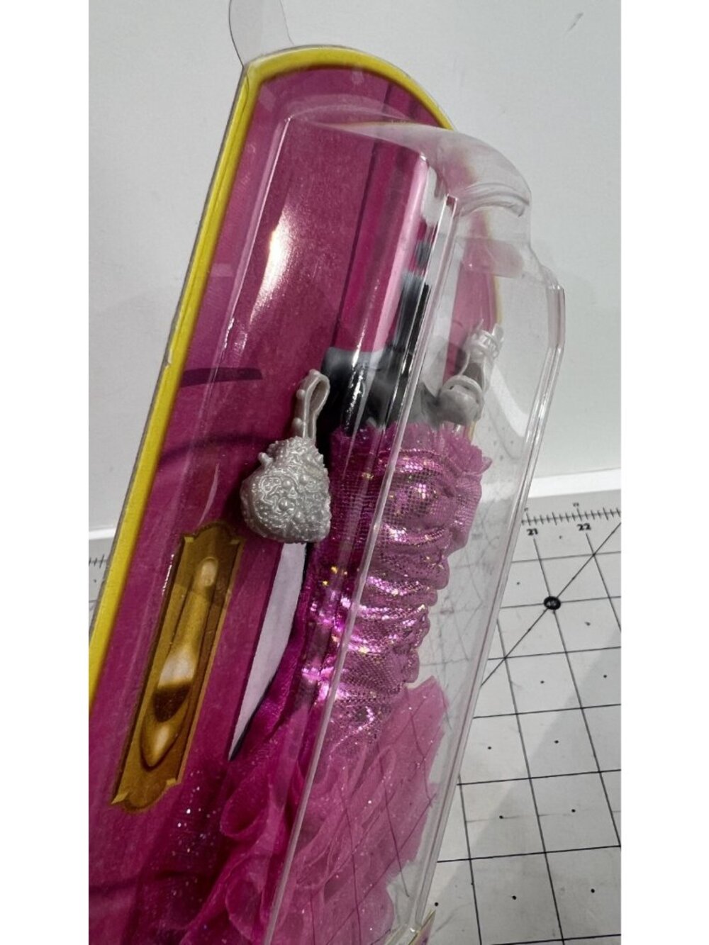 Barbie Gown Fashion Accessory N8328 Pink Glitter Dress Silver Heels Purse New - Picture 2 of 4